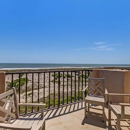 712 Sailmaker Villa